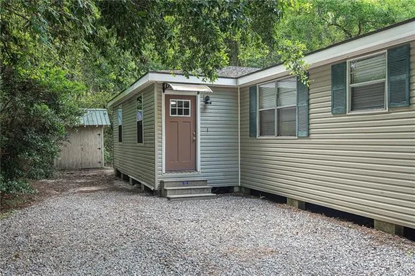 $1,250 | 57468 Cedar Avenue, Unit B, Slidell, LA 70461