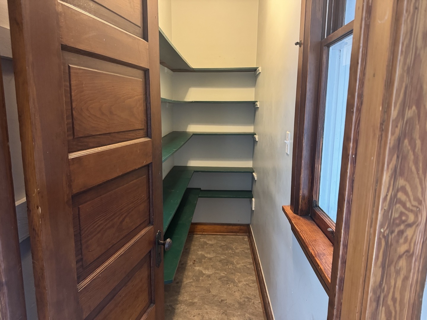 2005 West Greenleaf Avenue, Unit 2 Chicago, IL 60645 - Photo 9 of 15
