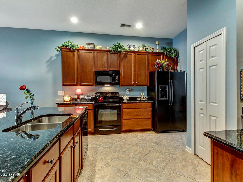 547 Roserush Lane Jacksonville, FL 32225 - Photo 8 of 41 Kitchen