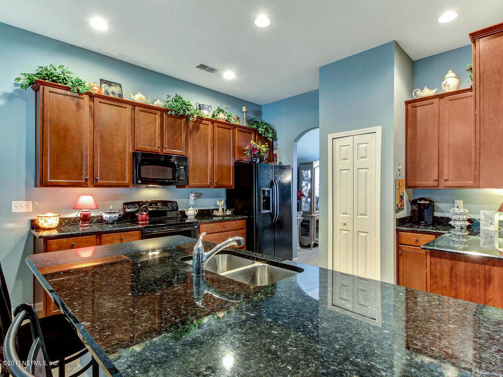 547 Roserush Lane Jacksonville, FL 32225 - Photo 9 of 41 Kitchen Island