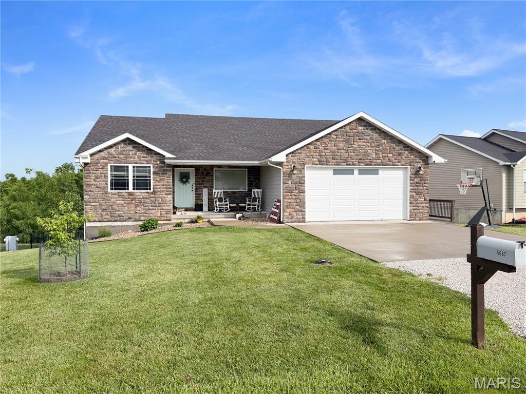 5687 Clear Creek Road Hannibal, MO 63401 - Photo 1 of 49
