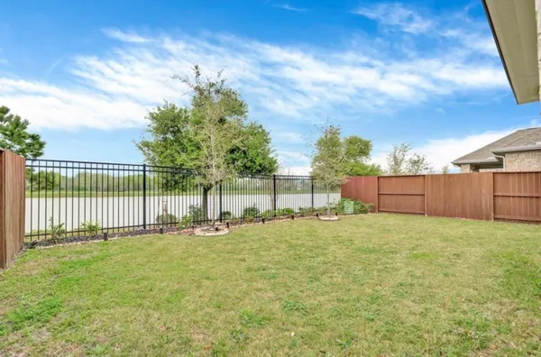 $3,000 | 10526 Wagner Street, Iowa Colony, TX 77583