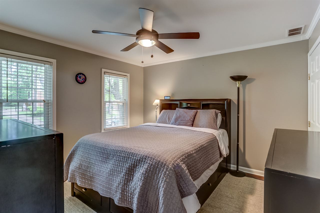1816 Old Mill Road Germantown, TN 38138 - Photo 16 of 25 Gallery Image 16