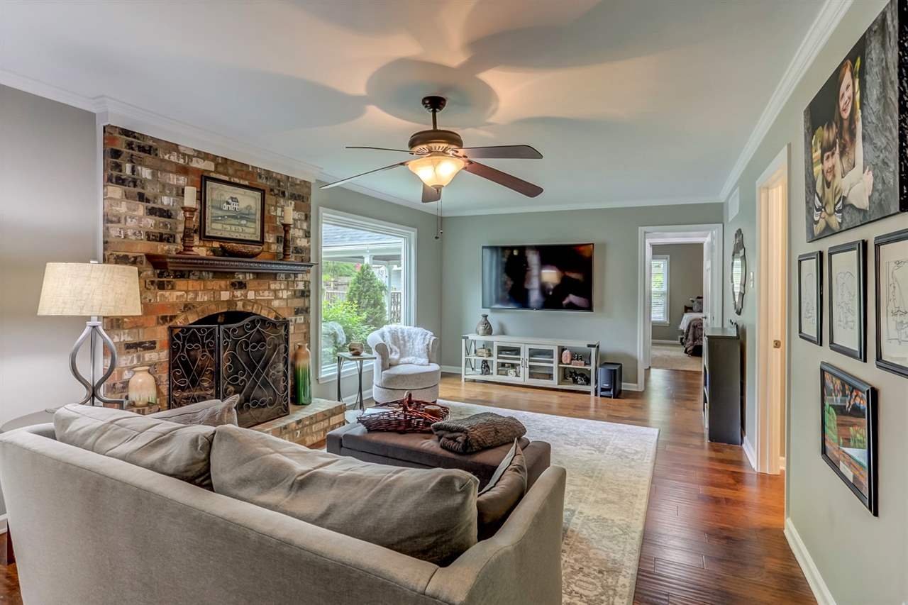 1816 Old Mill Road Germantown, TN 38138 - Photo 7 of 25 Gallery Image 7