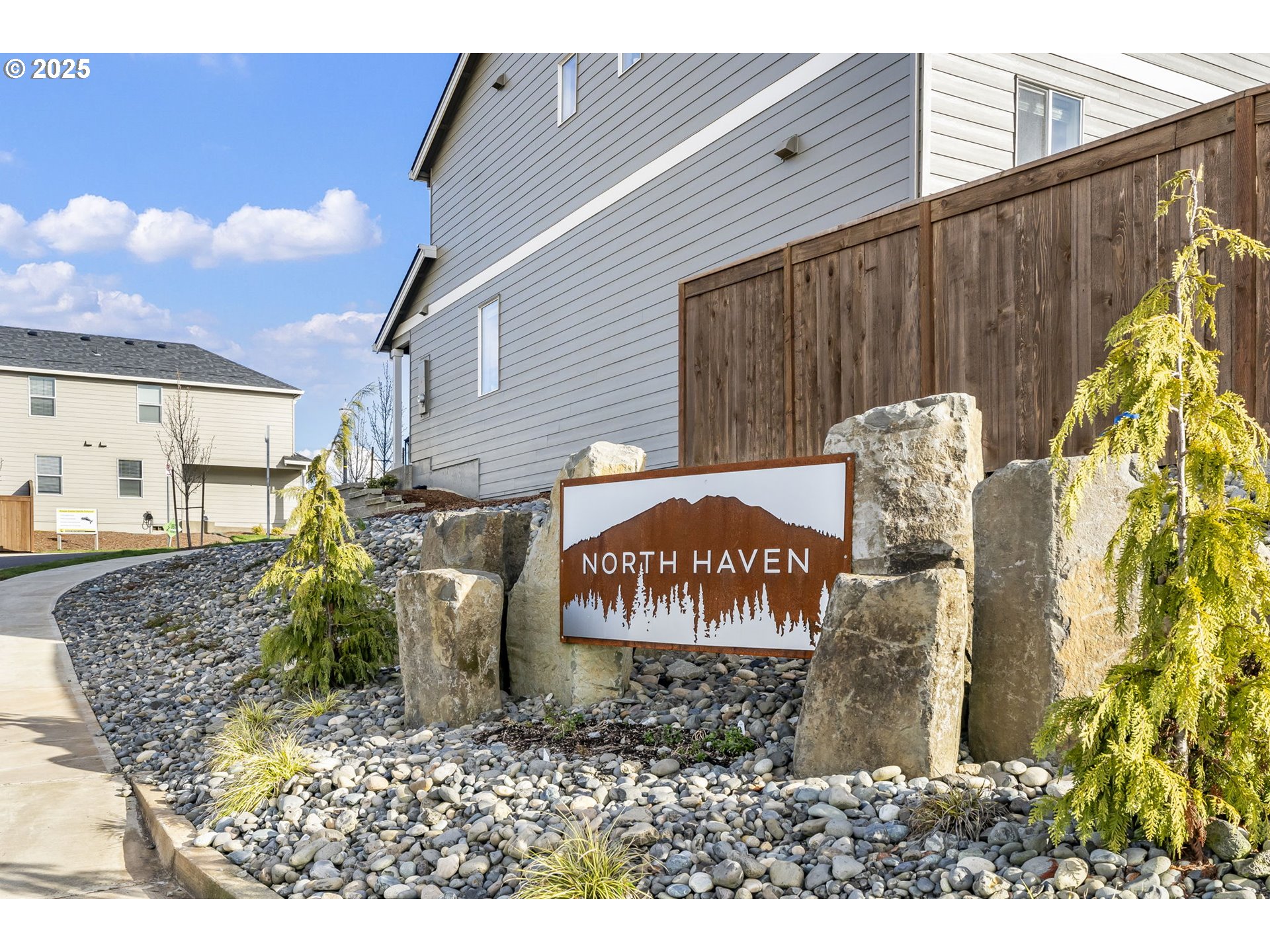 913 Northwest 174th Street Ridgefield, WA 98642 - Photo 4 of 39