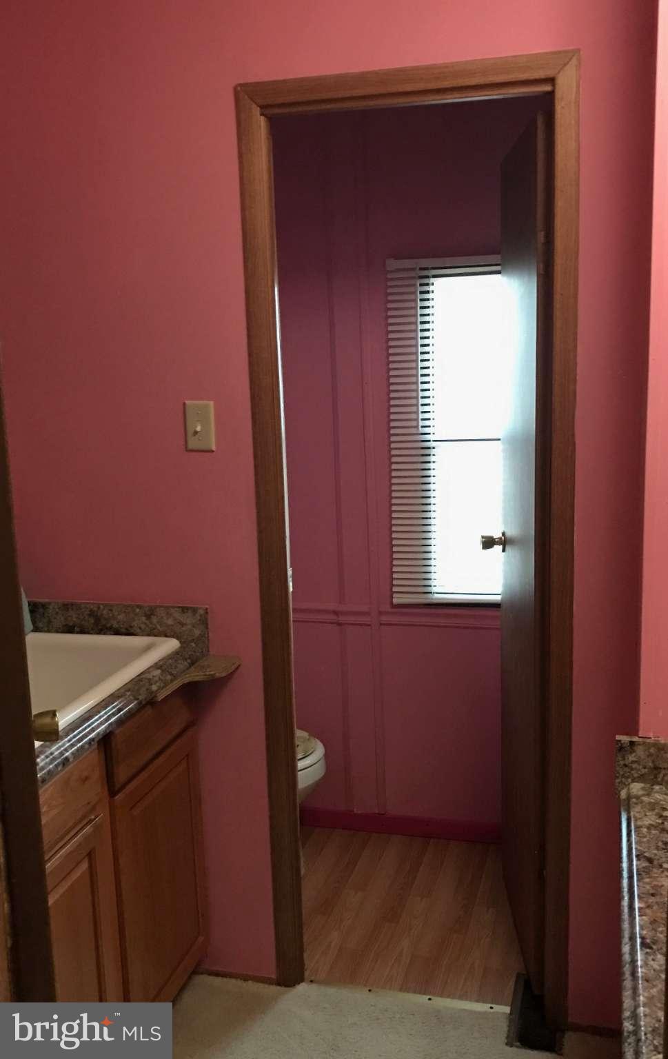 725 Wv Route Berkeley Springs, WV 25411 - Photo 3 of 29 Bath