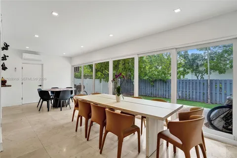 $1,295,000 | 18641 Northeast 21st Avenue, Miami, FL 33179