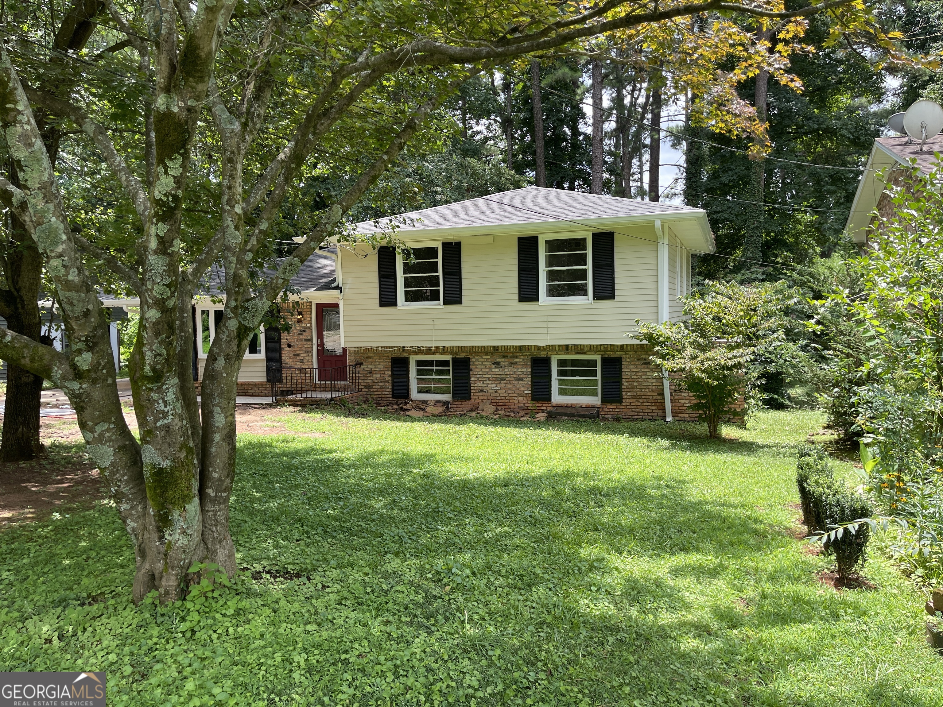 3616 Santa Fe Trail Atlanta, GA 30340 - Photo 3 of 46