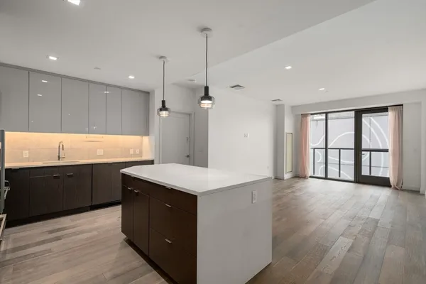 $4,200 | 375 Canal Street, Unit 611, Somerville, MA 02145