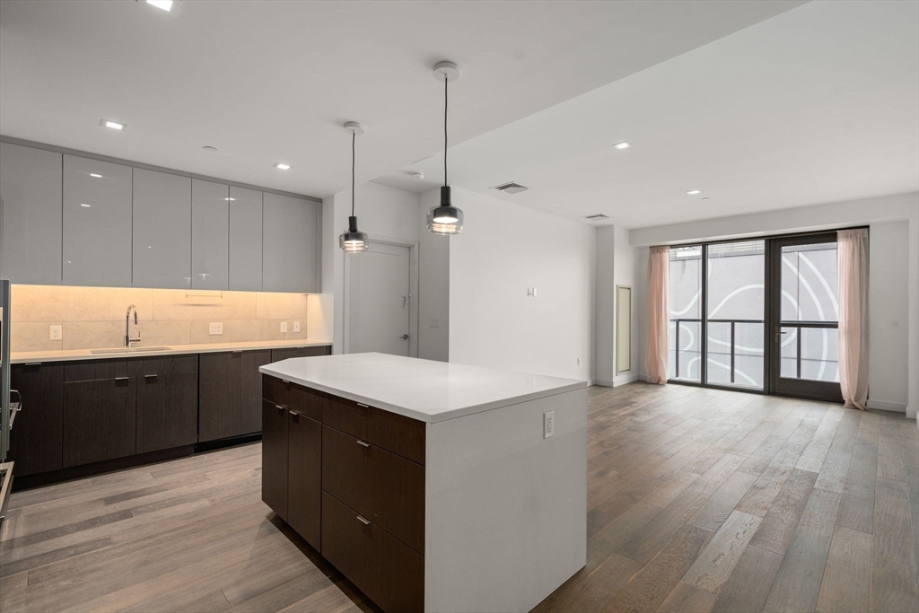 375 Canal Street, Unit 611 Somerville, MA 02145 - Photo 4 of 23