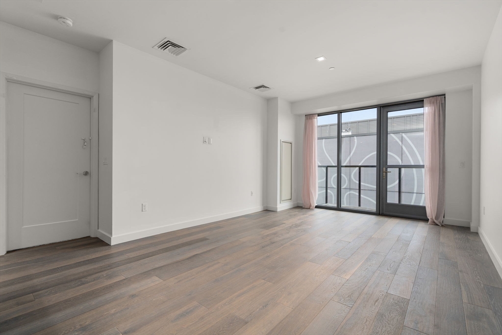 375 Canal Street, Unit 611 Somerville, MA 02145 - Photo 6 of 23