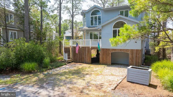 $895,000 | 400 Tamarack Drive, Bethany Beach, DE 19930