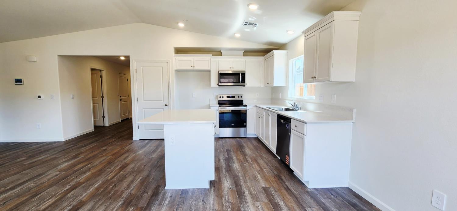 240 Teton Rnch Way Patterson, CA 95363 - Photo 4 of 13