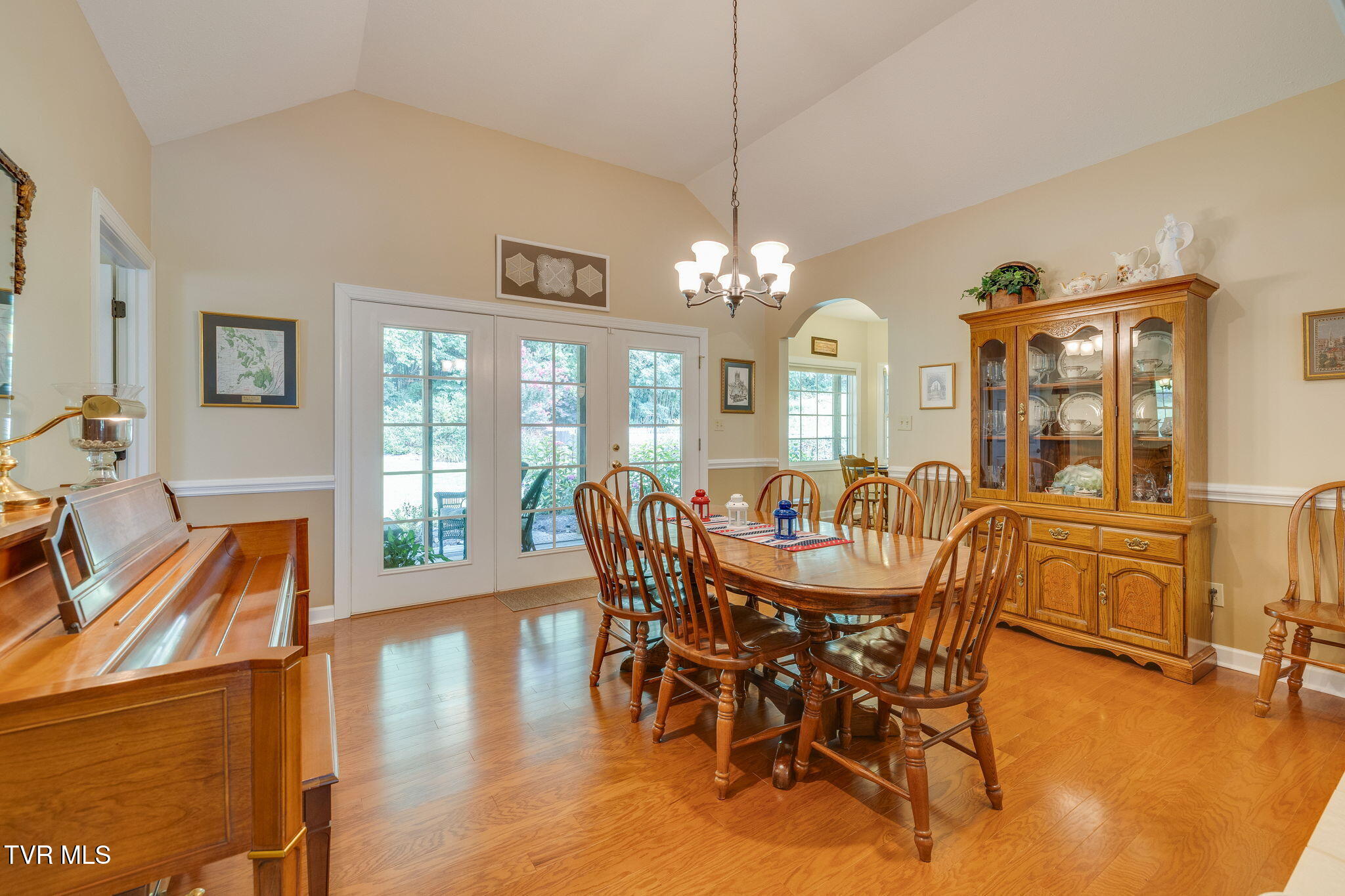 1414 Walnut Grove Road Jonesborough, TN 37659 - Photo 8 of 43 010