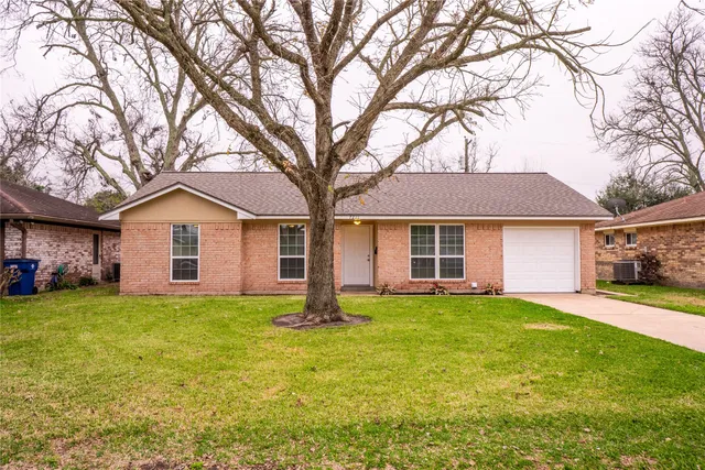 $195,000 | 7211 Mockingbird Lane, Texas City, TX 77591