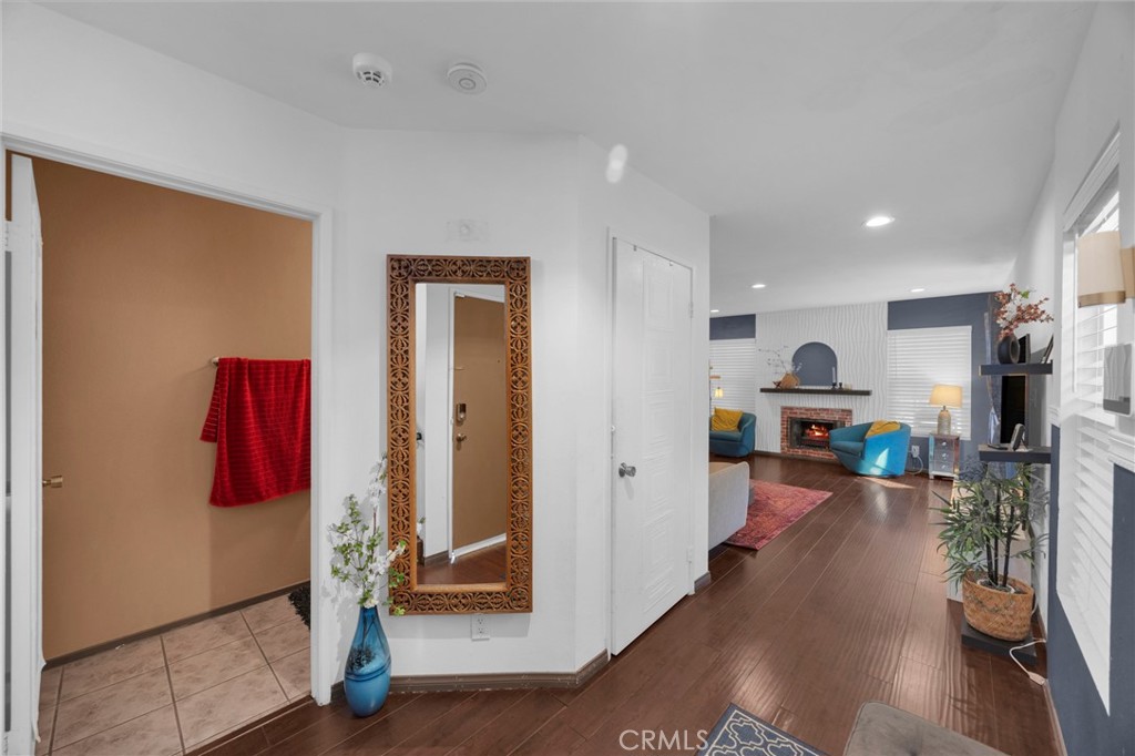 11522 Honeyglen Road, Unit 26 Pacoima, CA 91331 - Photo 3 of 26