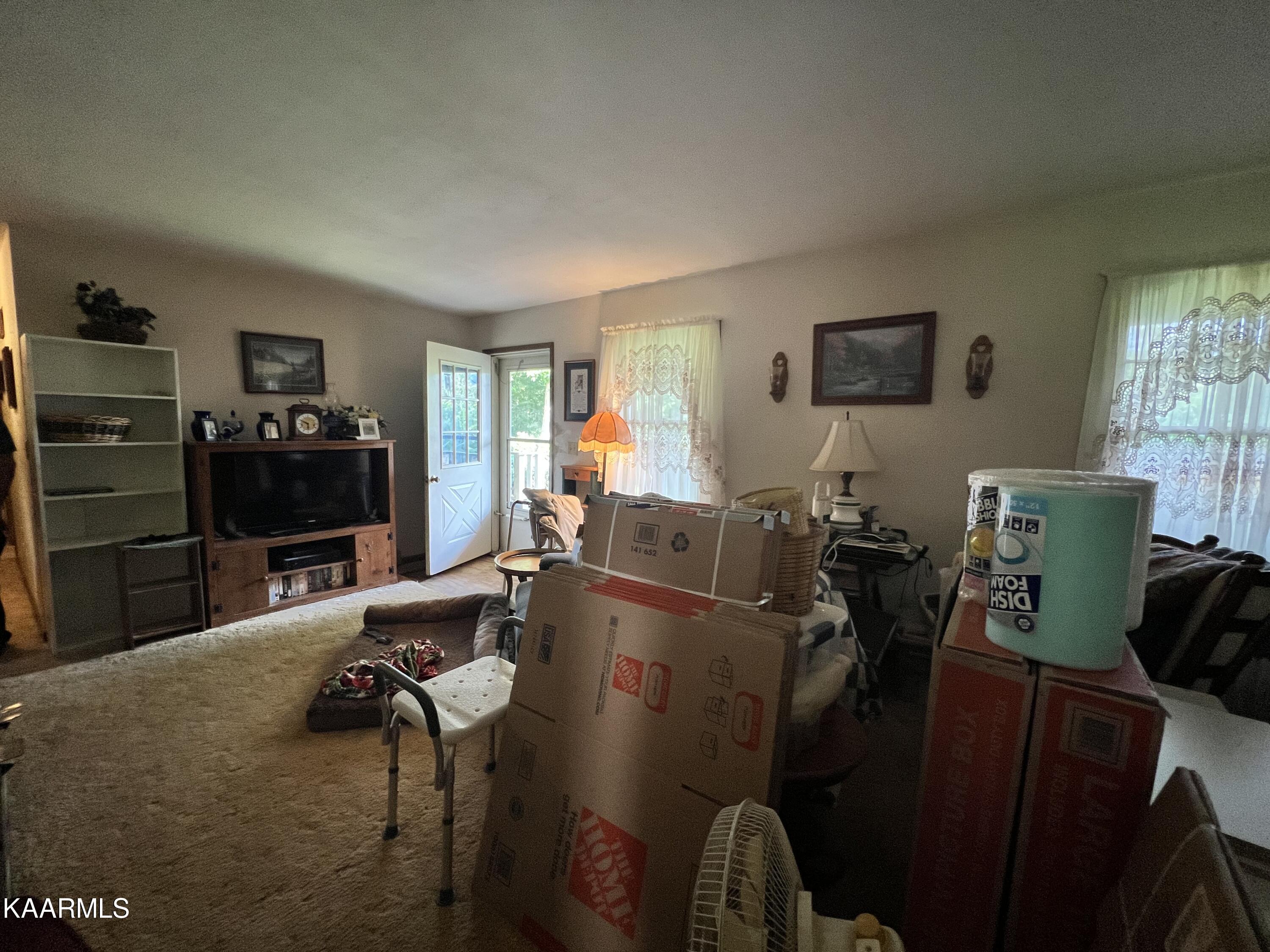 2240 Pleasant Ridge Road Talbott, TN 37877 - Photo 11 of 16 living room