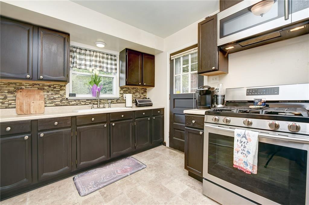 1331 Brinton Road Pittsburgh, PA 15221 - Photo 9 of 19 Gallery Image 9