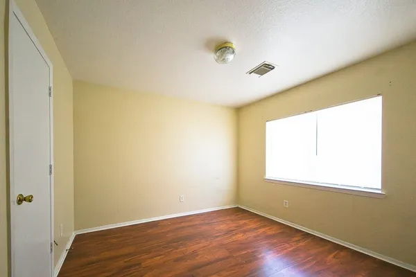 a view of utility room