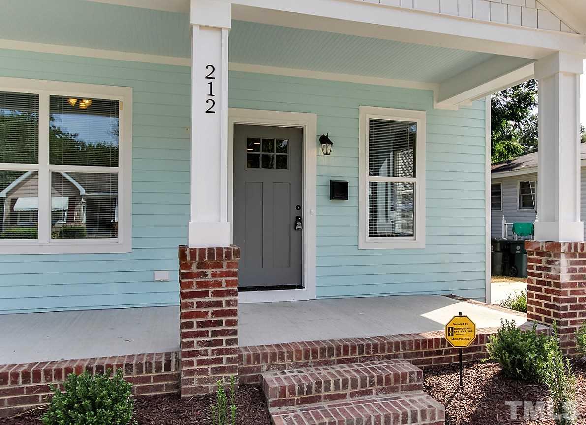 212 Bledsoe Avenue Raleigh, NC 27601 - Photo 3 of 25