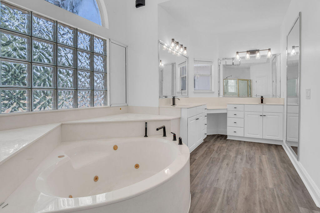 1005 Shalimar Point Drive Shalimar, FL 32579 - Photo 13 of 38 17