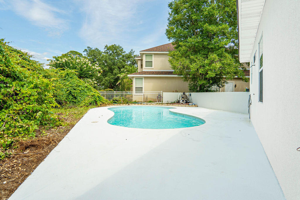 1005 Shalimar Point Drive Shalimar, FL 32579 - Photo 37 of 38 40