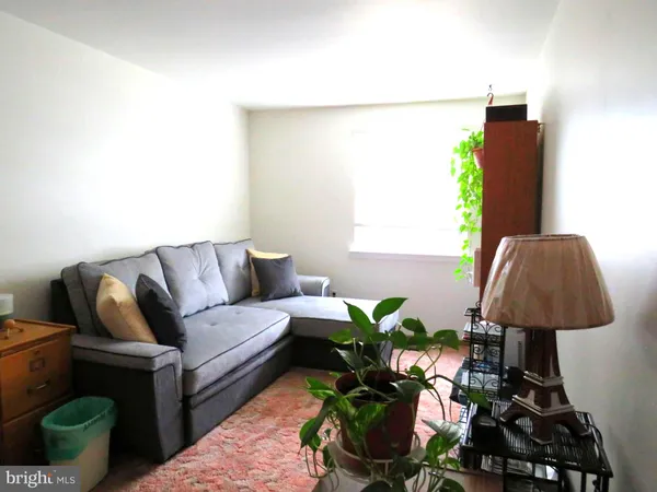 $330,000 | 12032 Farwell Road, Philadelphia, PA 19154