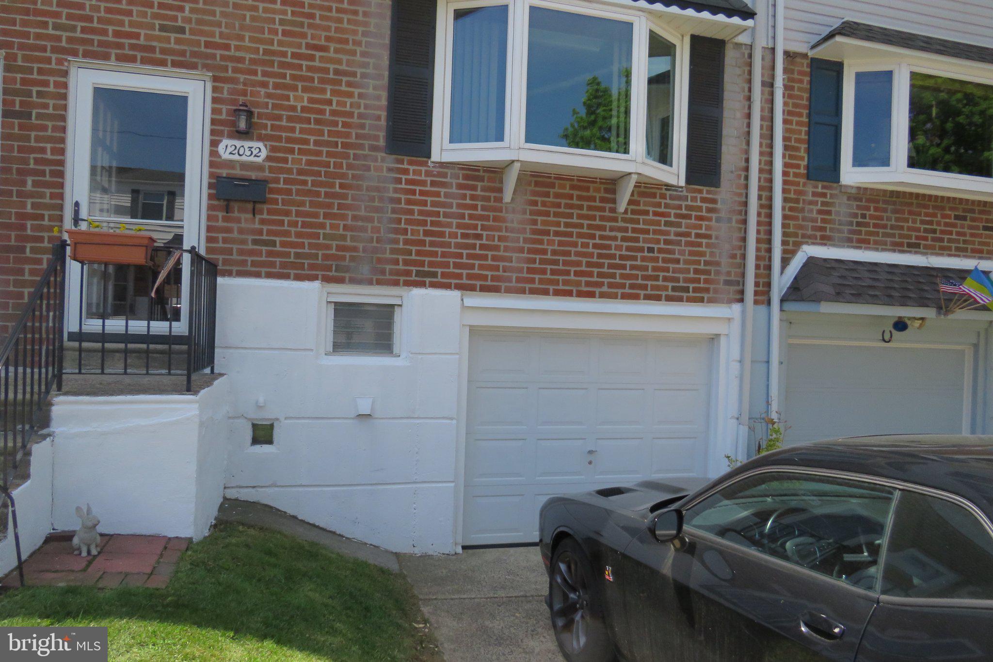 12032 Farwell Road Philadelphia, PA 19154 - Photo 3 of 34