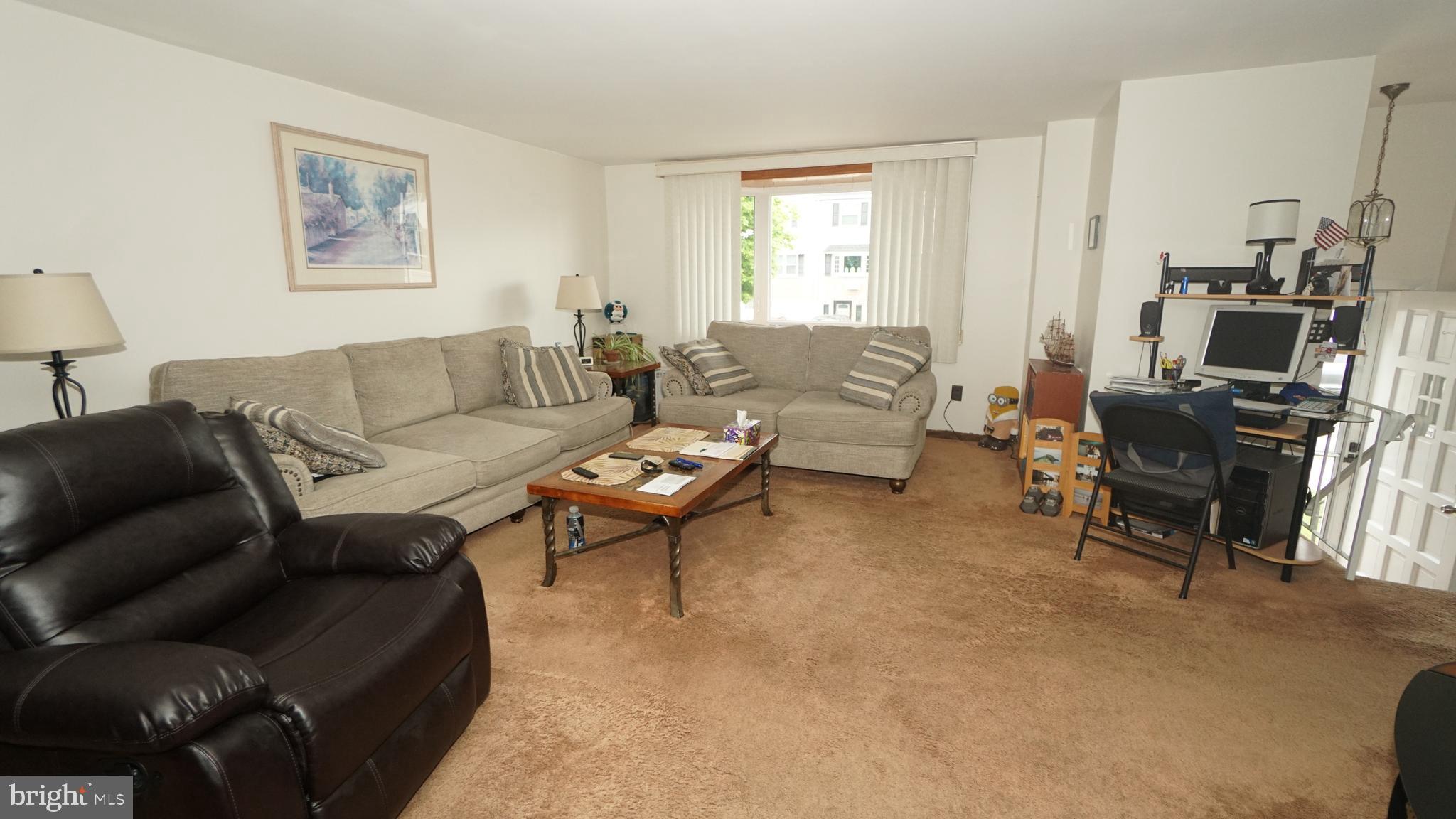12032 Farwell Road Philadelphia, PA 19154 - Photo 4 of 34