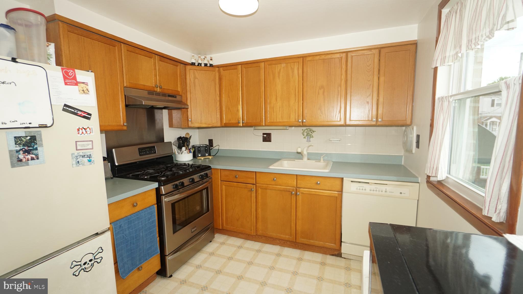 12032 Farwell Road Philadelphia, PA 19154 - Photo 9 of 34