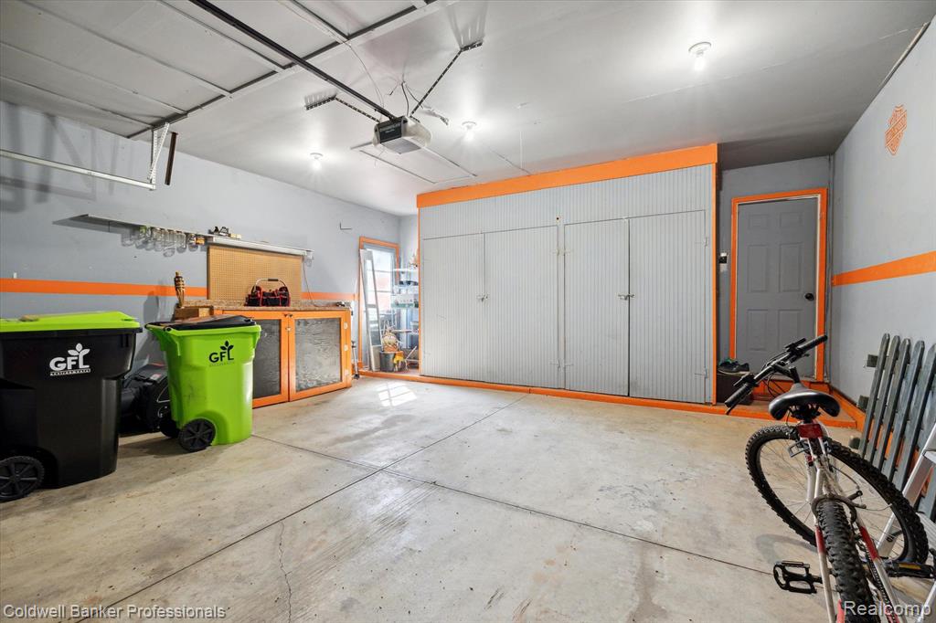 8253 Miller Road Swartz Creek, MI 48473 - Photo 36 of 44 Gallery Image 36