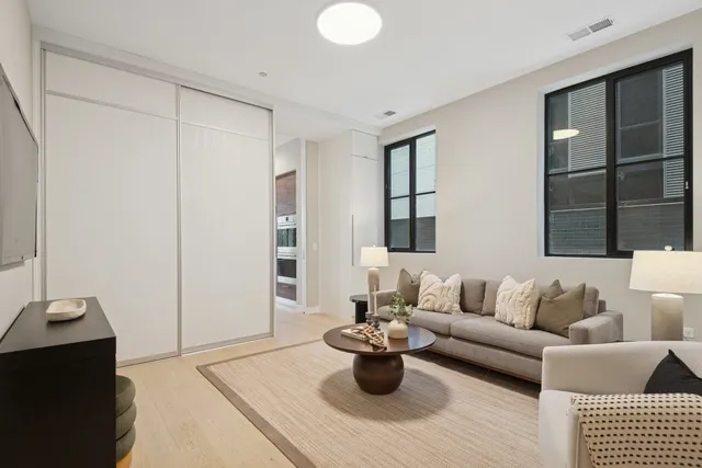 $3,200,000 | 123 South Peoria Street, Unit P2, Chicago, IL 60607