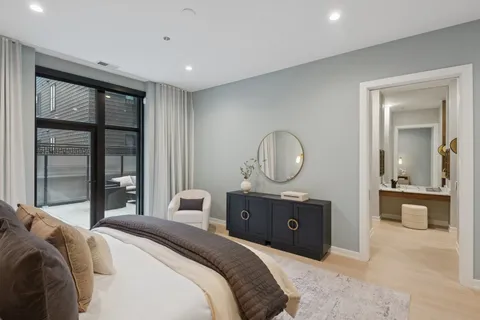 $3,200,000 | 123 South Peoria Street, Unit P2, Chicago, IL 60607