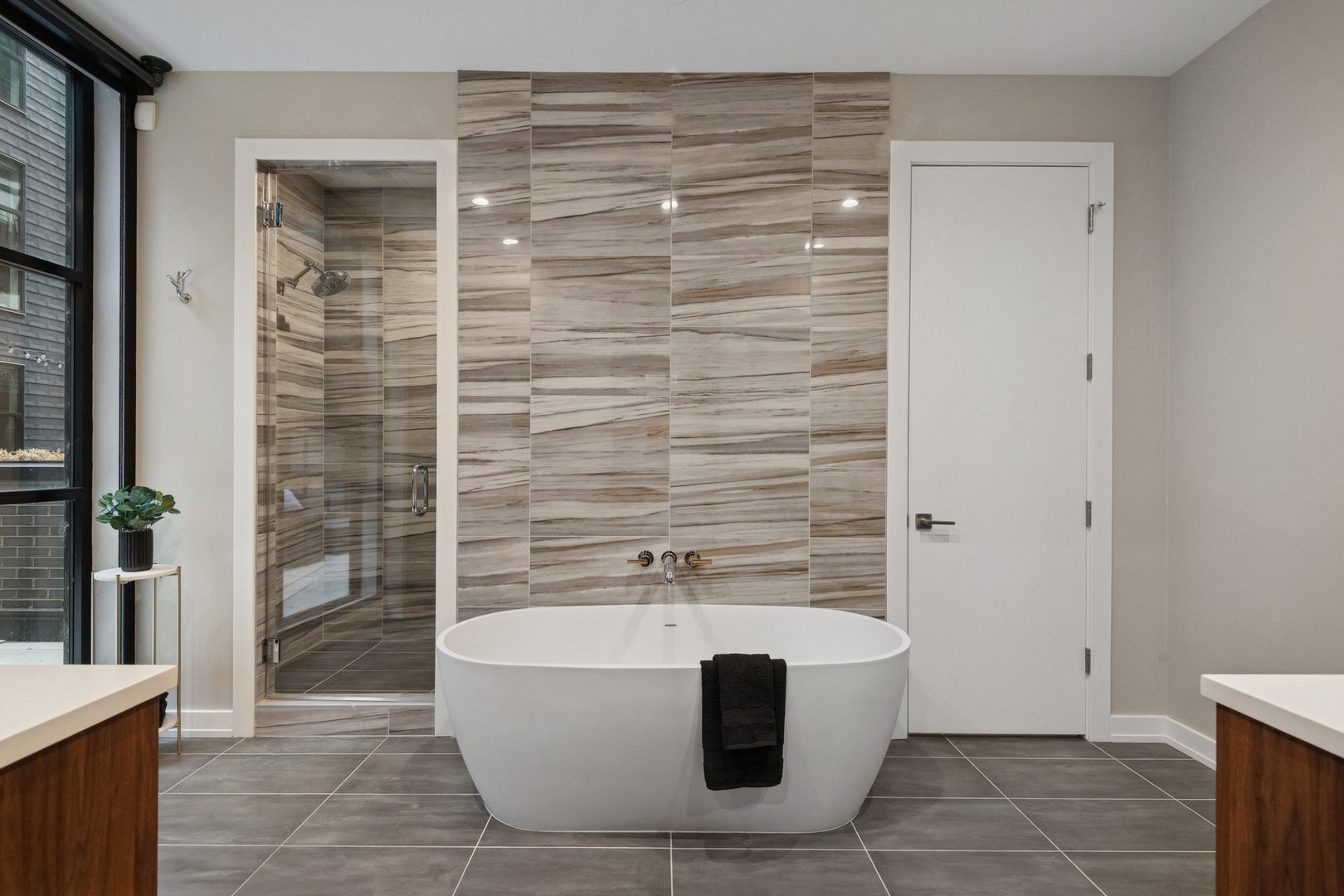 123 South Peoria Street, Unit P2 Chicago, IL 60607 - Photo 31 of 50 a bathroom with a bathtub and shower