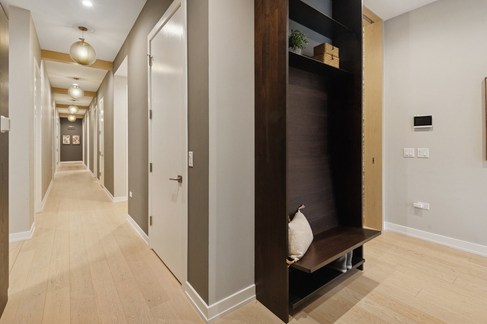 123 South Peoria Street, Unit P2 Chicago, IL 60607 - Photo 6 of 50 a view of a livingroom with furniture and a hallway
