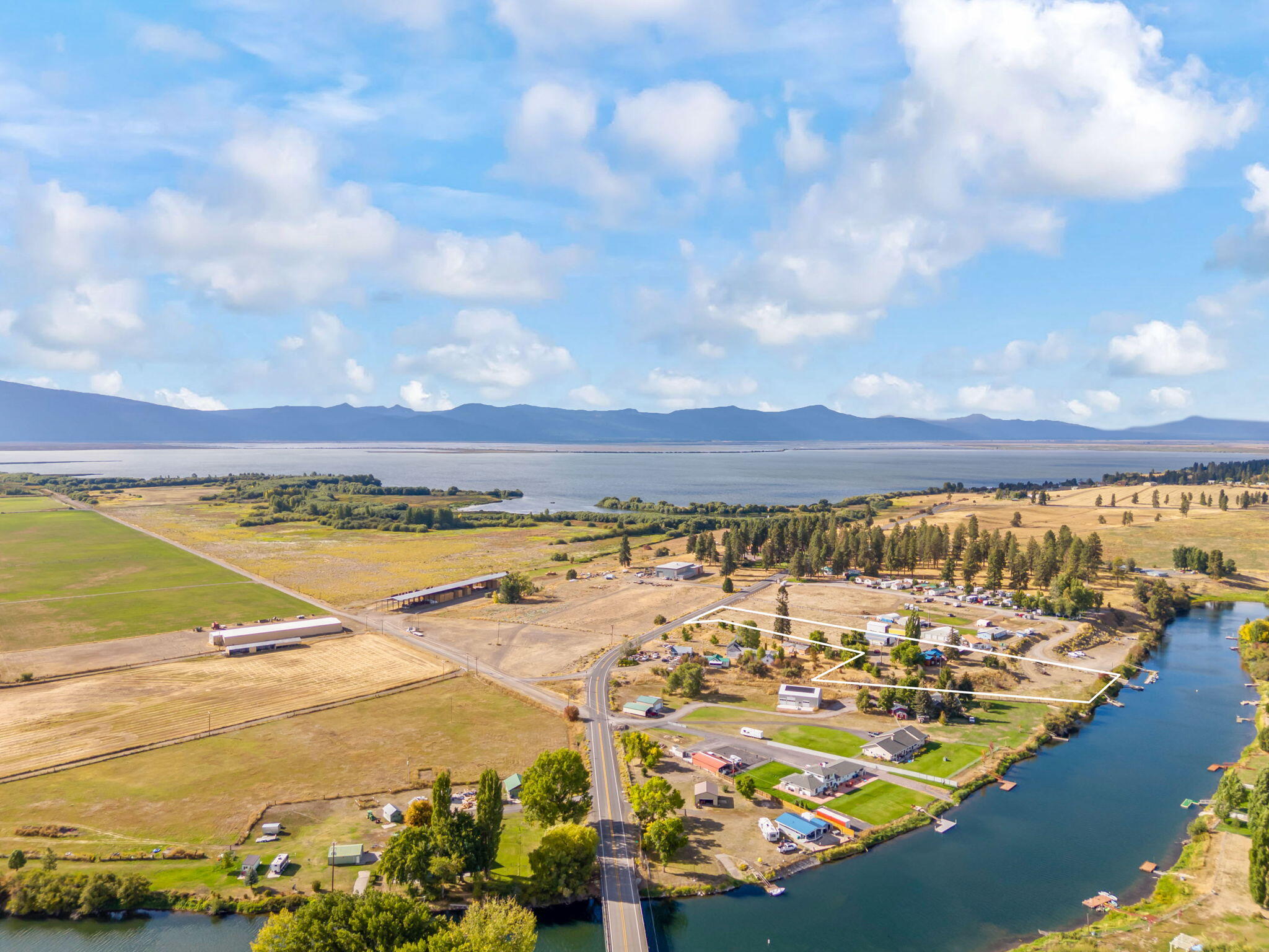 32311 Modoc Point Road Chiloquin, OR 97624 - Photo 54 of 61 56-web-or-mls-51 - Lot line