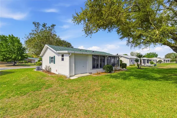 $175,900 | 17981 106th Court, Summerfield, FL 34491