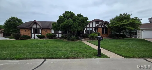 $370,000 | 1 Wood Eagles Court, St. Charles, MO 63303