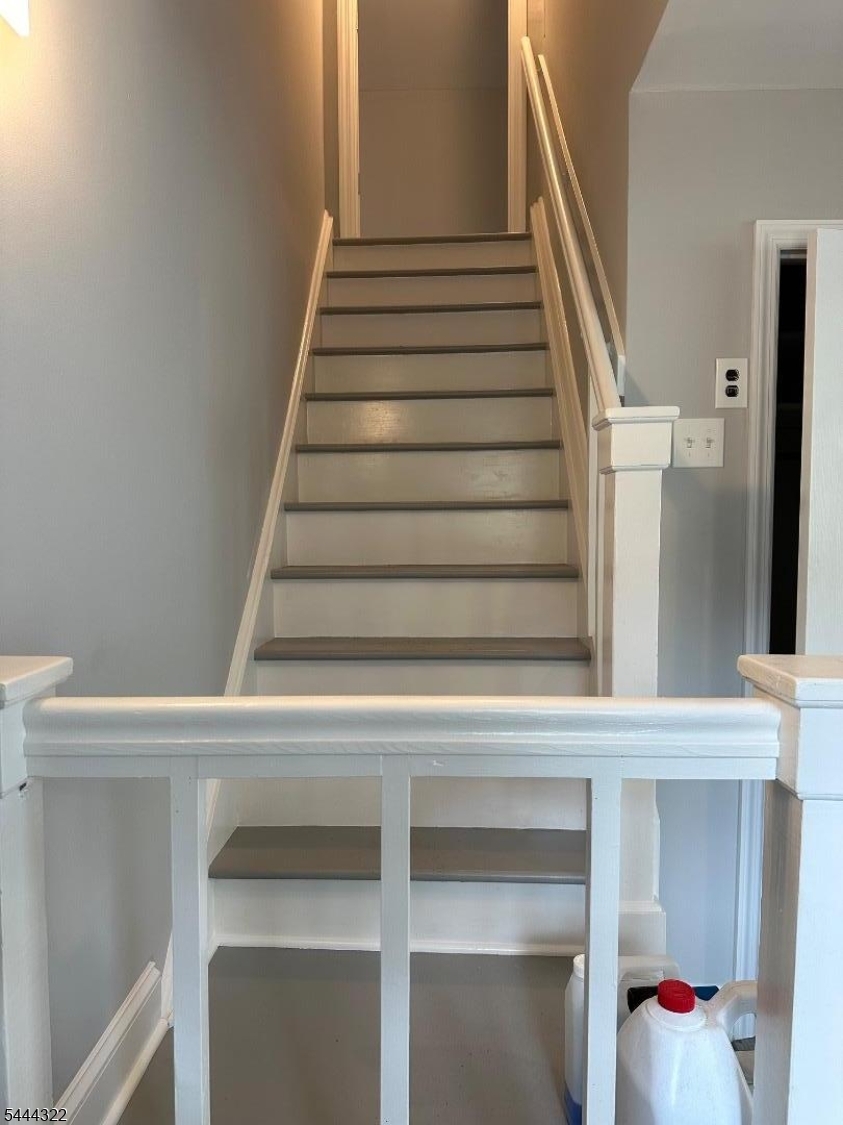 59 Edgewood Road Ringwood, NJ 07456 - Photo 3 of 30