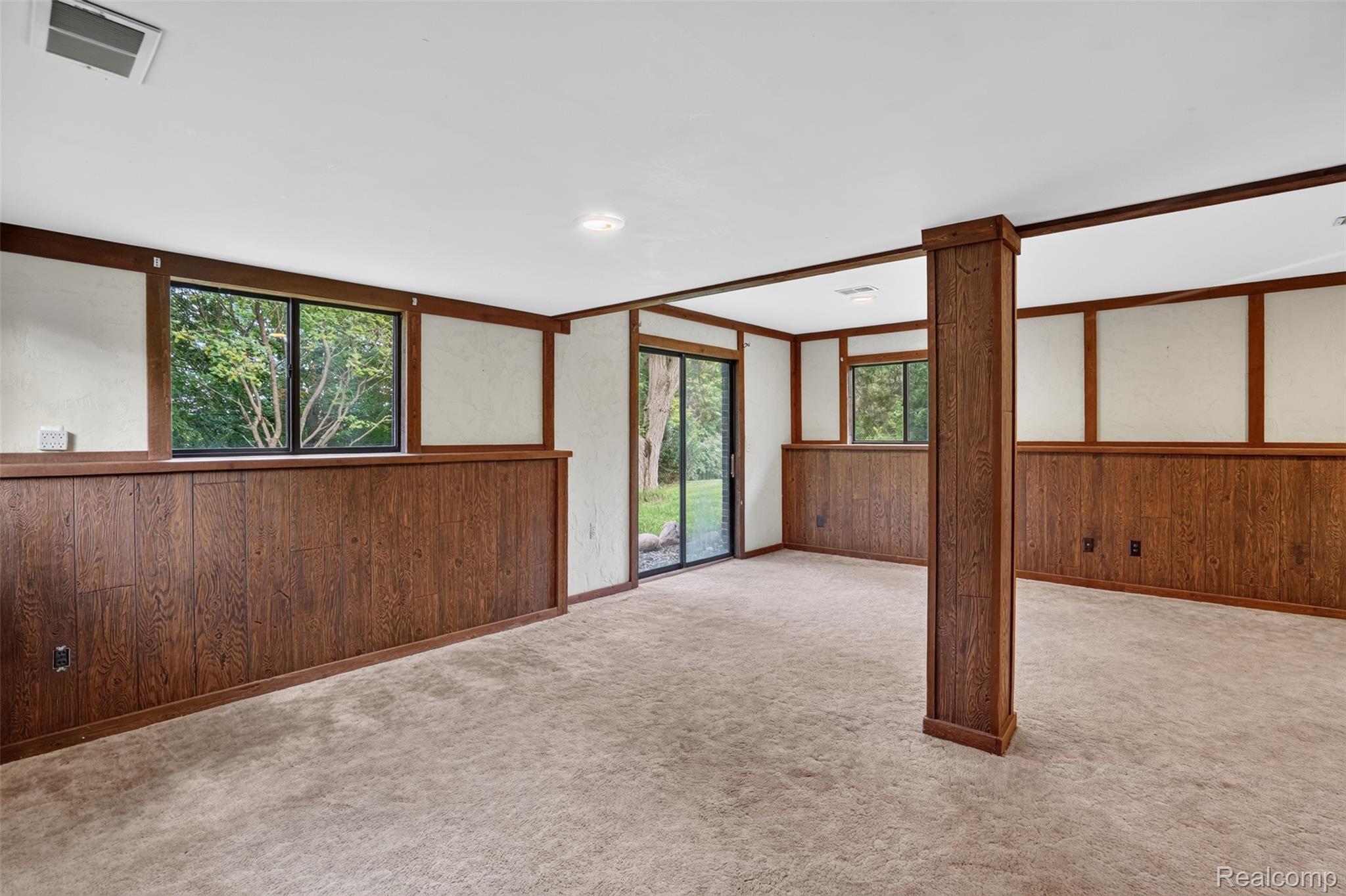 16955 English Road Manchester, MI 48158 - Photo 28 of 37 29-16955-English-Rd-WindowStill-Photography.jpg