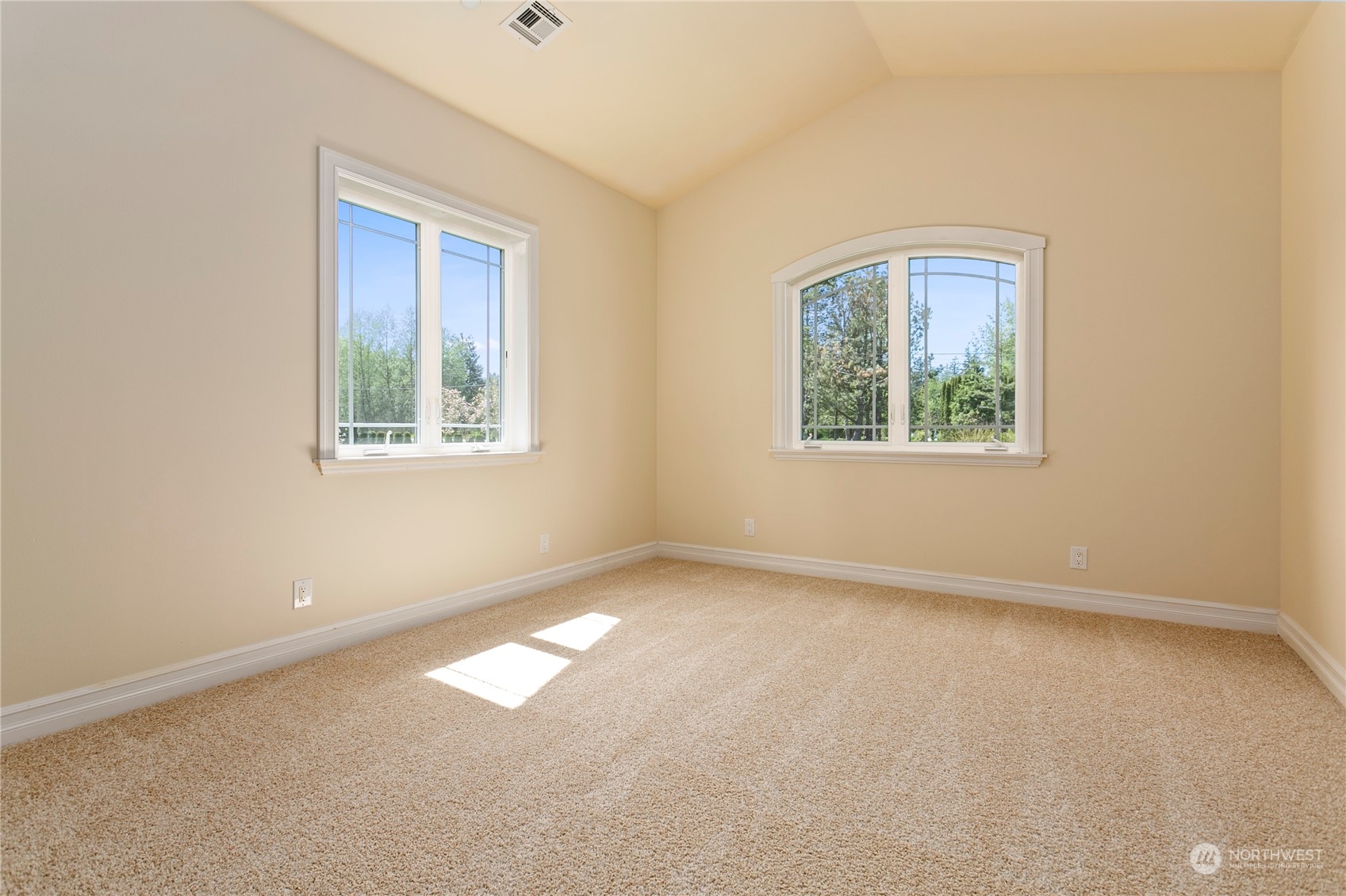 6082 Old Guide Road Bellingham, WA 98226 - Photo 17 of 39 an empty room with windows