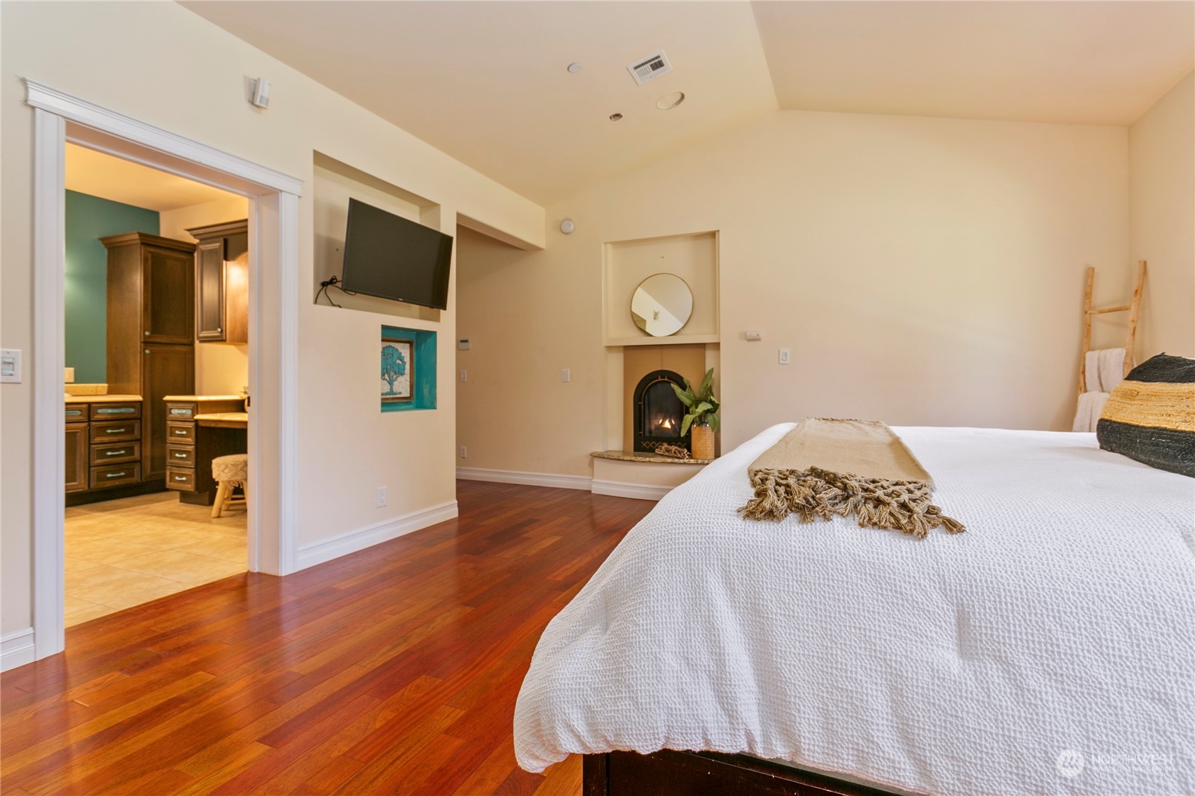 6082 Old Guide Road Bellingham, WA 98226 - Photo 22 of 39 a bedroom with a bed and a television