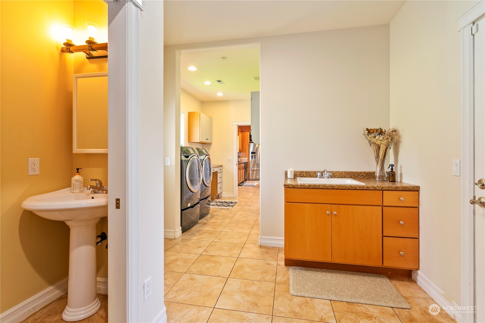 6082 Old Guide Road Bellingham, WA 98226 - Photo 9 of 39 a room with utility and utility room