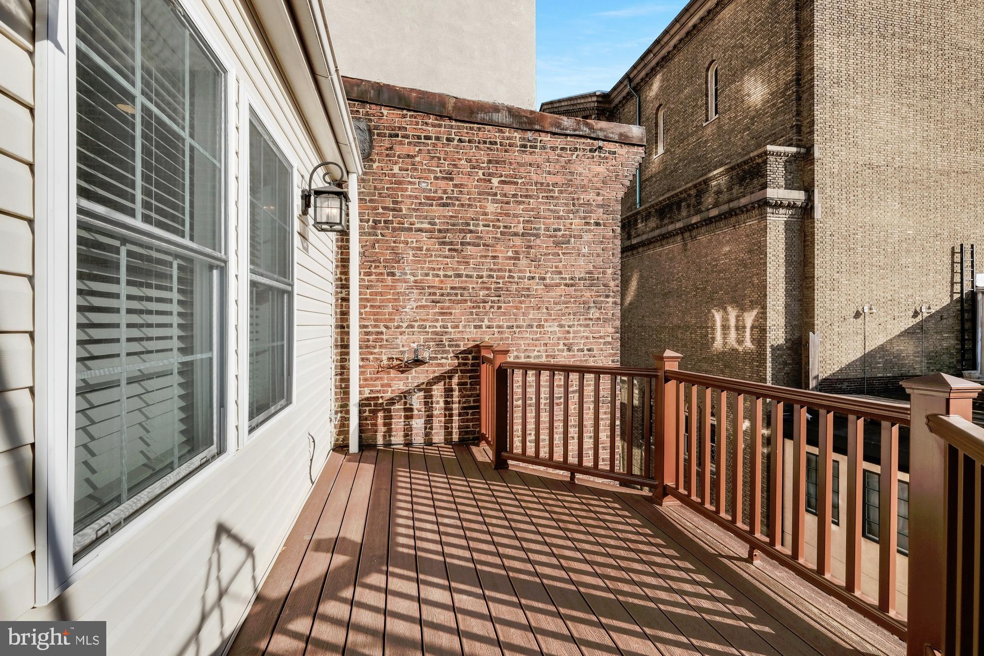 2022 Locust Street Philadelphia, PA 19103 - Photo 24 of 35 Gallery Image 24