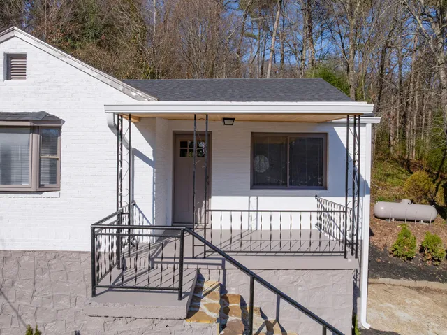 $1,600 | 109 Hogan Road, Rossville, GA 30741