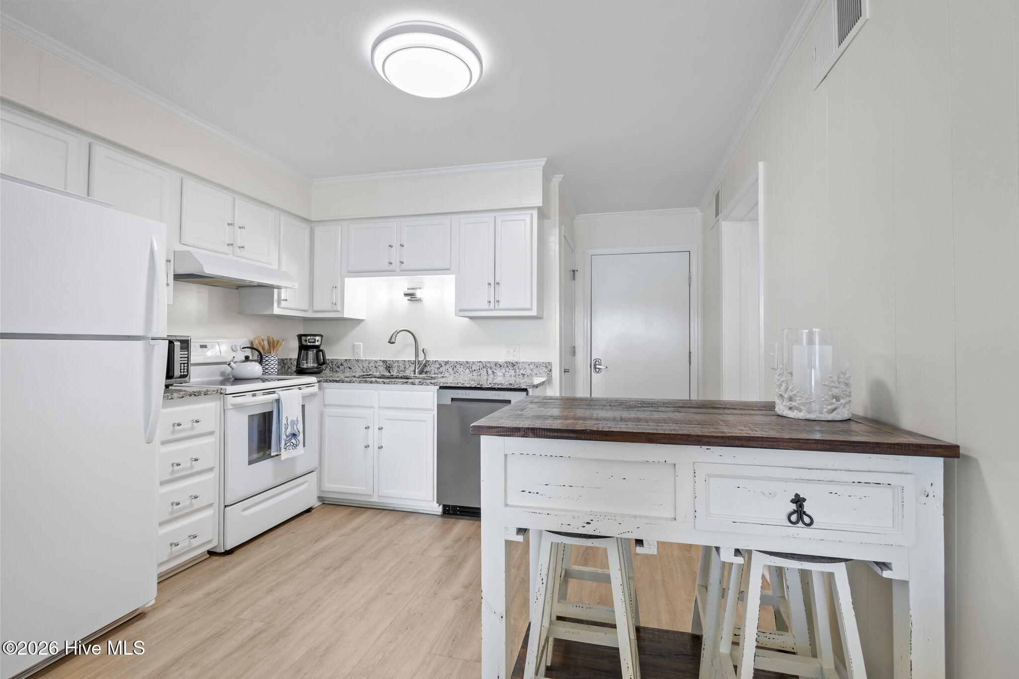 2008 East Fort Macon Road, Unit I8 Atlantic Beach, NC 28512 - Photo 3 of 32 Kitchen