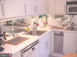 210 West Rittenhouse Square, Unit 1204 Philadelphia, PA 19103 - Photo 5 of 6 Gallery Image 5
