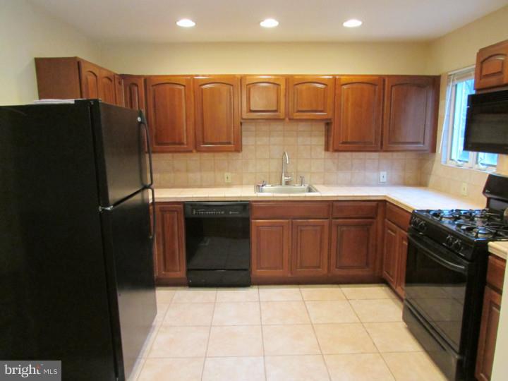 6 Sherbrooke Road Ewing, NJ 08638 - Photo 20 of 24 Kitchen