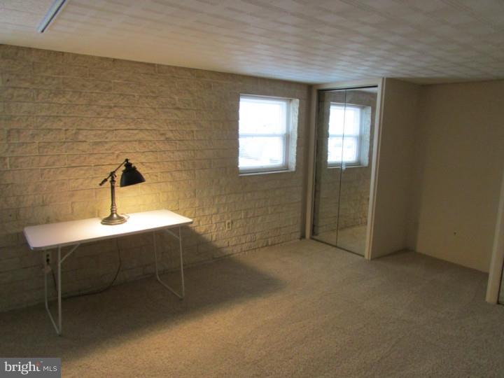 6 Sherbrooke Road Ewing, NJ 08638 - Photo 3 of 24 Family Room