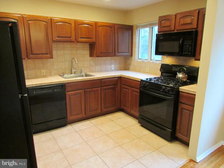 6 Sherbrooke Road Ewing, NJ 08638 - Photo 21 of 24 Kitchen